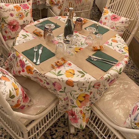 Portale Dei Soli - Room & Breakfast Rolo 外观 照片