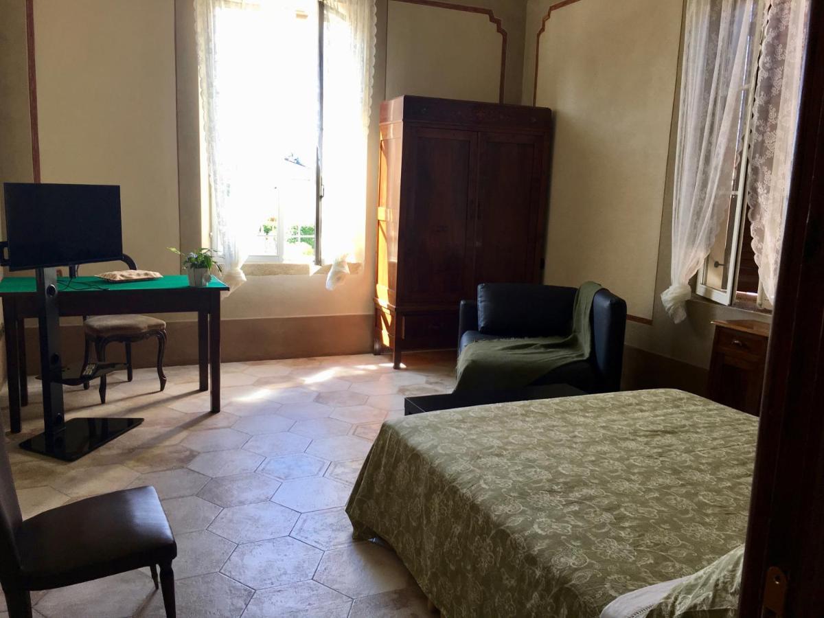 Portale Dei Soli - Room & Breakfast Rolo 外观 照片