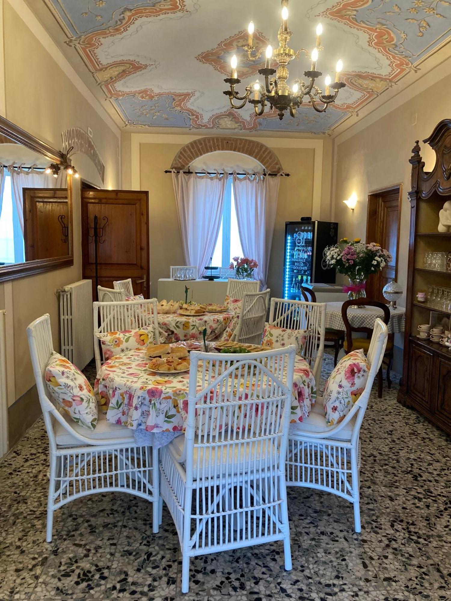 Portale Dei Soli - Room & Breakfast Rolo 外观 照片